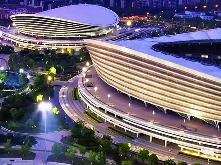 这场演唱会不仅是我们共同的高光时刻,更是公司对每一位伙伴“敢梦敢为”的最好回应。我将抽取已关注并且评论区互动排名前90 的伙伴,每人送出1张门票!
抽奖截止时间为1月29日18:00,请注意后台私信查收中奖信息,中奖后24小时未回复或未提供信息将视为自动放弃中奖资格,2月4日,苏州奥体,期待与你们相见!
#别人家的年会#追觅新式年会#老板请看演唱会#敢梦敢为·追觅之夜