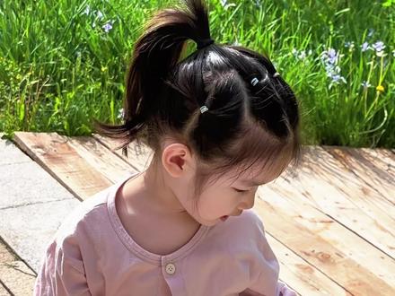 夏日清爽发型 简单快速的发型教程来咯~#小女孩发型简单扎法 #儿童日常扎发 #宝宝编发 #幼儿园发型