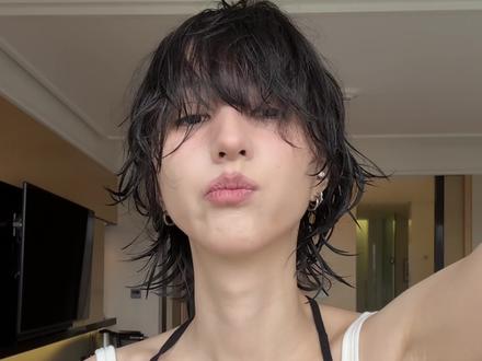 出门前5分钟短发打理!最近喜欢湿发