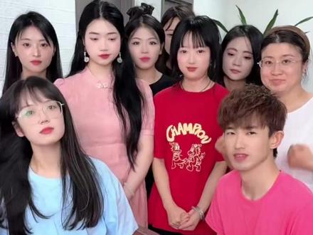 互换头像挑战,哈哈有意思 #办公室日常 #办公室搞笑 #头像