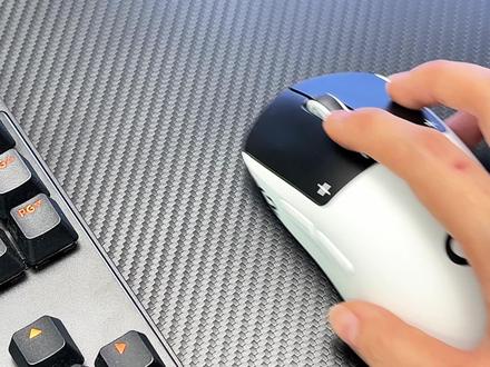 职业哥的鼠标设置能一键导入?这操作太作弊了!#电竞鼠标 #罗技 #GPW5