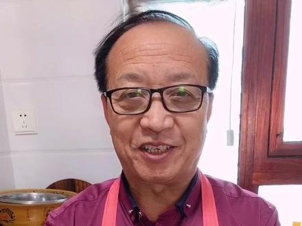 传统五香茶叶蛋做法,茶叶蛋是传统小吃,做法简单,可以做餐点,也可以当零食,特别入味好吃