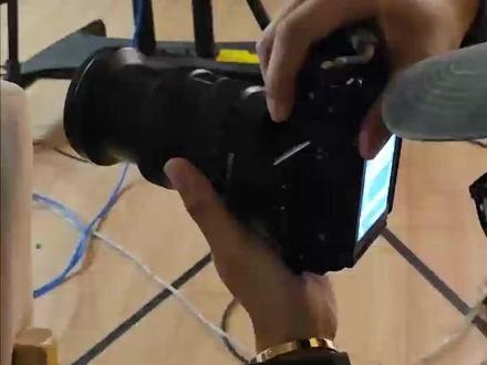 三星【Galaxy Z TriFold】当我约了一个现役站姐用Galaxy Z TriFold拍Galaxy Z TriFold#GalaxyZTriFold #三星三折叠 #三星 #三星发布首款三折叠手机 #手机推荐