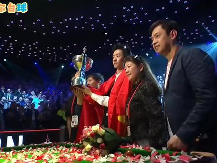 2026斯诺克世锦赛决赛,吴宜泽18比17墨菲,成功夺冠 #2026斯诺克世锦赛 #吴宜泽 #凯斯尔 #关注我