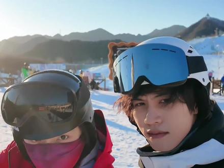 家产滑雪Vlog 终于放出来了 #云旗 #郝熠然 #vlog日常