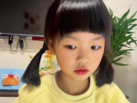 陪娃绘画时间到😁今天画一条蛇🐍看谁画得最漂亮🥰
#日常分享 #陪娃日常 #亲子互动 #爱画画的小朋友