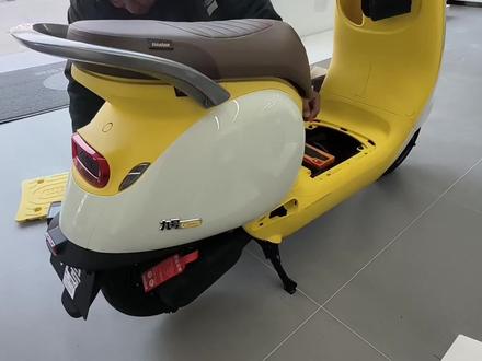 Q85C全车安装过程【漂亮妹妹不需要后视镜,所以视频当中没有安装后视镜的镜头】#九号 #q85c #晒出你的座驾