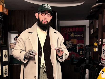 这件大衣氛围感太好了!
#复古穿搭 #帅到爆炸 #复古潮流 #马登工装 #史宇靖