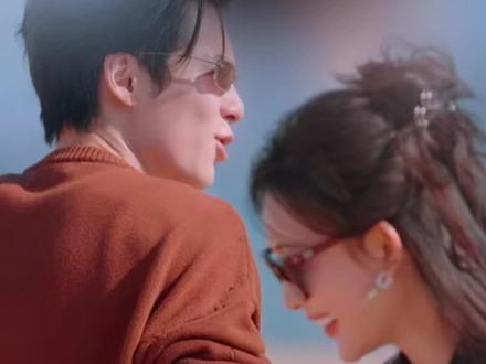 好喜欢你 哐哐抱