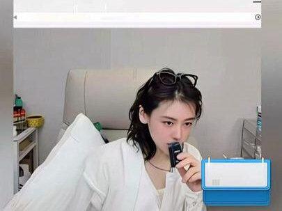 邝玲玲受欢迎好友圈层高大上,orm硬钢贴脸开大公司#lingorm #ormkornnaphat #邝玲玲 #好友 #泰百