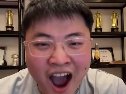 #Uzi连麦张伟丽 #Uzi谈明年计划 uzi今日首播 谈明年职业规划 #ufc