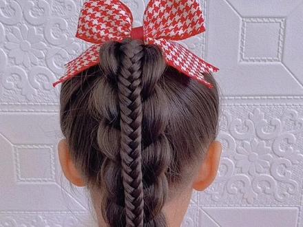 #儿童编发 #编发教程 #抖音小助手 不要再给宝宝扎一个马尾 了 长发宝宝这样扎 两分钟搞定 简单好看