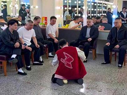 无处不在的尚筱菊也有今天 #尚筱菊 #尚筱菊拜年成功率也太低了