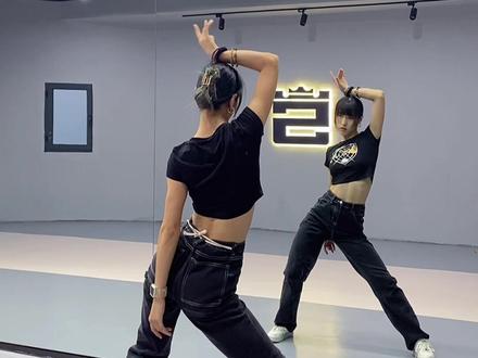 #river #舞蹈分解教学视频 #dou来跳舞 @DOU+小助手 #酷盖街舞挑战