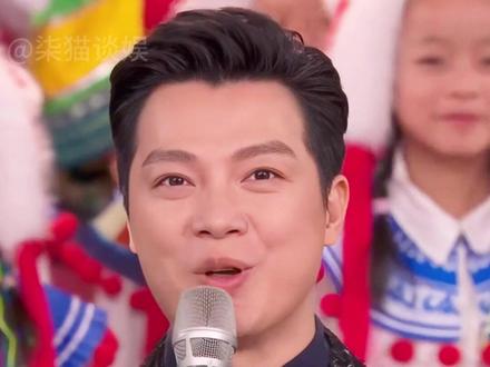 明明热度不及撒贝宁,为何任鲁豫却始终稳站春晚大C位?尼格买提一句话道出真相,难怪被称主持界定海神针#任鲁豫 #尼格买提 #撒贝宁 #影娱热点团 #内容启发搜索