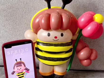 #创作灵感 原创:🐝小蜜蜂多妹教程
可爱极啦,小花还会摇摇晃晃,姐妹们学起来#手工制作气球 #气球教程 #气球公仔 #网红气球