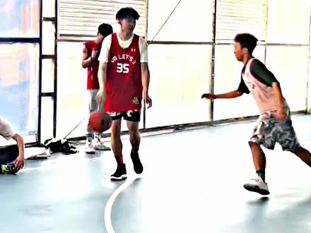 来看看巅峰巨龙是怎么打球的#周楷恒 #zooparty还会一起打球