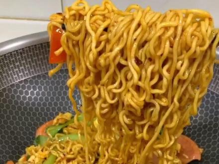 这样做的方便面你喜欢吃不?#在家做美食 #抖音美食 #我想上热门 @抖音小助手