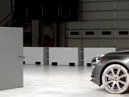 丢轮保命是沃尔沃祖传?一些汽车安全小知识 #入冬开好车 #汽车 #热门