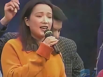 何晴许亚军1999年上节目画面曝光,许亚军又搞怪又深情