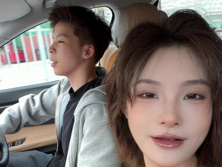 我们无数次的探讨过,我们会因为什么而分手,然后想好每种情况的解决方案。
所以我想,@爱吃Echo 你应该是我最后一个爱人了,你就像上天给我的礼物。