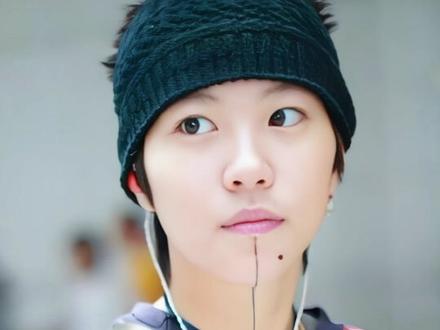 为何李嫣兔唇消失后,窦靖童下巴的 “虾线” 也没了?原以为只是巧合,不料背后藏着同母异父的姐妹深情#李嫣 #窦靖童 #王菲 #内容启发搜索 #影娱热点团