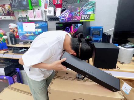 Second round 雷蛇 利维坦巨兽v2 听听试#雷蛇 #利维坦巨兽v2 #桌面音响 @Razer雷蛇