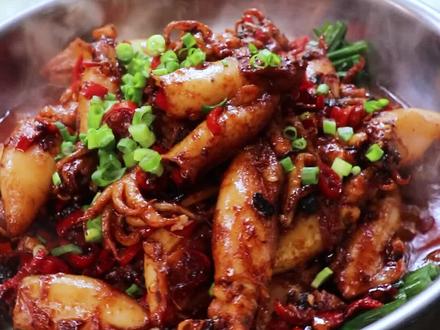 应粉丝要求,今天来一期“干锅孜然管仔鱿”,喜欢吃的赶紧动手做起来吧~#美食 #抖音美食创作人 #美食趣胃计划