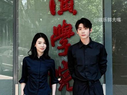 跪求导演递本子,李卿刘梦芮毕业照高干文味拉满 #李卿 #刘梦芮 #李卿刘梦芮毕业合照也太养眼了 #小说男女主有脸了 #内容启发搜索