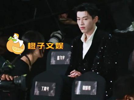 咱大大方方的看嗷#向全世界安利 #赵露思 #辛云来 #星光大赏#搞笑