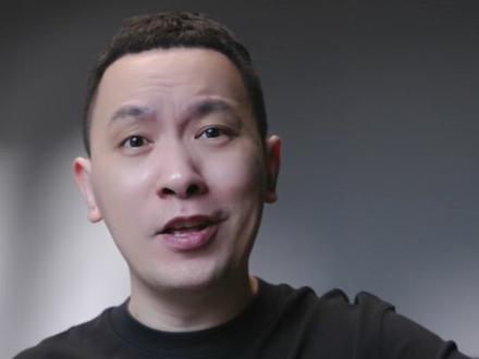 酷帅冷静,精致#皮质手机壳 活力橙金属散热孔,搭配机甲风#小米17promax背屏壁纸 帅爆了 #小米17pro手机壳 #散热手机壳 #好物推荐🔥