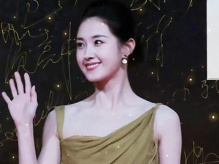 国剧盛典这一夜,郭宇欣优雅端庄,彭小苒赫本惊艳,任嘉伦压轴实至名归#任嘉伦 #刘萧旭 #陈都灵 #娱乐评论大赏 #内容启发搜索