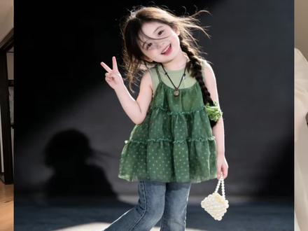 绿野仙踪套装太好看啦,上身显白又洋气!小女孩穿上就是灵动又元气~#高级感穿搭 #高品质童装 #韩系穿搭 #套装 #春夏穿搭