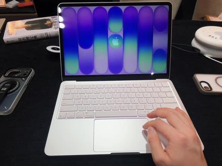 真实演示MacBookNeo首次开机设置 沉浸式体验Mac初始化激活流程,视频最后分享Mac的两个使用技巧。
#apple #macbook #苹果笔记本电脑 #macos #主打的就是一个真实