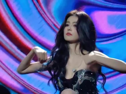 白鹿教你巨狠减肥法,每天5分钟,快来一起练起来!#抖音挑战10000粉丝 #身材管理是女人一生的必修课 #减肥 #你有多自律就有多美 #瘦腰