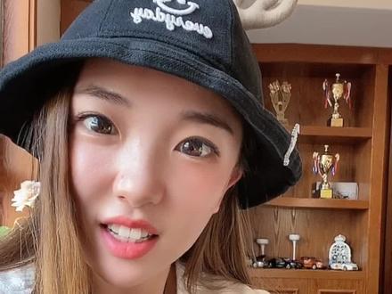 你们一定都很喜欢这个男朋友吧哈哈哈#铁豆有点逗 @央视财经