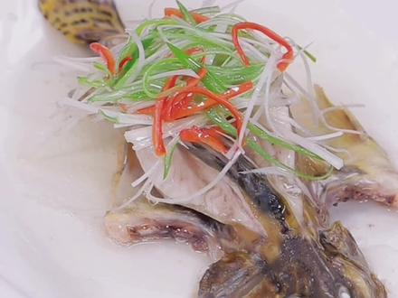 过年过节,在家招待客人,得有几道拿手菜,一道清蒸鱼教会您#拿手菜#清蒸鳌花鱼 #抖音美食创作人