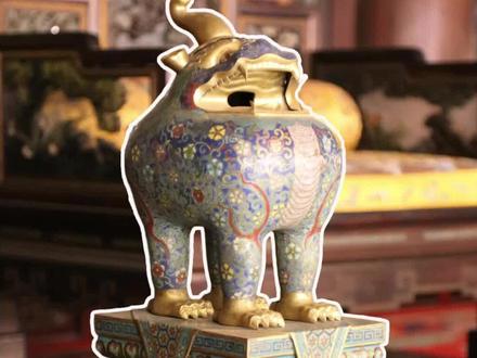 故宫研学神兽甪端头上只有一个角会讲很多种语言
甪端(lù duān)是一种中国神话传说中的神兽,与麒麟相似,头上一角,甪端据说能够日行一万八千里,通四方语言,而且只陪伴明君,专为英明帝王传书护驾。寄寓了中国民众的美好愿望和祈盼,期盼国泰民安、生活富裕、人世昌隆、人寿年丰。
#故宫研学 #故宫研学游 #故宫研学一日游 #故宫研学亲子营 #故宫研学神兽 #故宫研学实践 #故宫研学屋脊 #故宫研学古代 #故宫研学故宫 #故宫研学石鼓 #故宫研学营 #故宫夏令营 #值得一去的博物馆 #传承古代文化欣赏中国历史 #感受博物馆的力量 #传统文化 #历史 #西安旅游 #文化旅游 #国家宝藏 #文物古迹