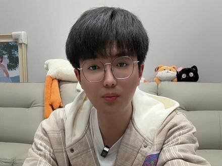 智能电子宠物狗,是智商税吗#奇葩玩具 #桌搭好物 #电子宠物