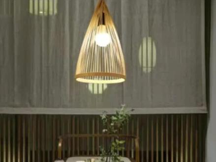 把上期剩下的竹棍,拿来做个一看就会的吊灯吧,手残党也能完成#竹编手艺 #慢生活 #手工diy #非遗传承