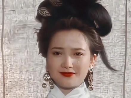 明明何晴12月13日就已离世,为何14日才公布消息?本以为是陷于悲痛,了解内情才懂格局#何晴去世 #许亚军 #许亚军何晴儿子不久前才亮相杂志 #娱乐评论大赏 #内容启发搜索