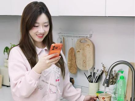 手机进水怎么办😱放这首歌轻松救回‼️ #手机 #手机进水 #生活小妙招 #iphone17 #手机维修