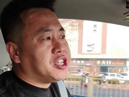 天上不可能掉馅饼,踏踏实实做事,干干净净赚钱。#莱阳小辛 #vlog十亿流量扶持计划 #套路 #脚踏实地 #同城热点 @DOU+上热门 @DOU+小助手