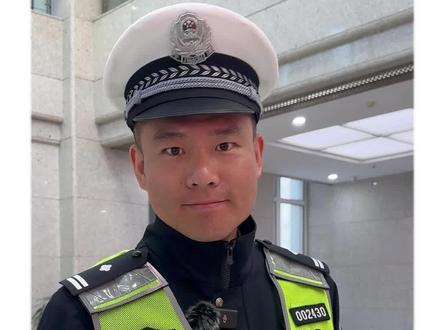 关于电动自行车上牌看这这里!
#交通安全 #遵守交通规则文明出行
#安全出行 #热点新闻事件