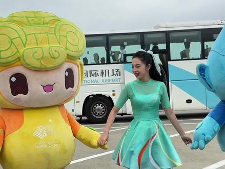 ToSun记者团来到杭州萧山国际机场,第一视角近距离带你走进飞机抵达现场!#杭州 #亚运会 #中国外交#亚运v课堂 #聚v计划