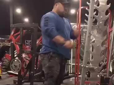 大力士岳洋教你如何做杠铃划船 #杠铃划船