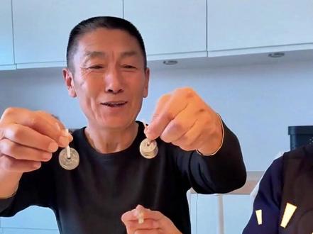 给王叔发工资? #跨国婚姻 #记录真实生活 #年货节