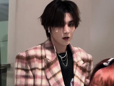 谁敢想此男出圈竟是靠属性#李权哲 #媚粉天才