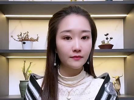 其实大佬也有自己的偶像,而偶像背后似乎没我们想的那么简单!#商业思维 #企业家 #认知 #圈子 #商业 #女性智慧 @DOU+小助手 @抖音小助手