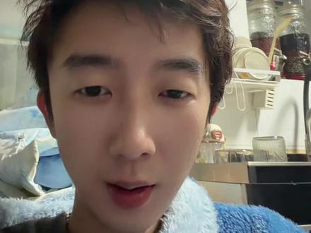 白银基金退款背后谁赚了 白银基金退款背后谁赚了#白银lof #白银趋势 #白银暴涨 #白银趋势 #热搜